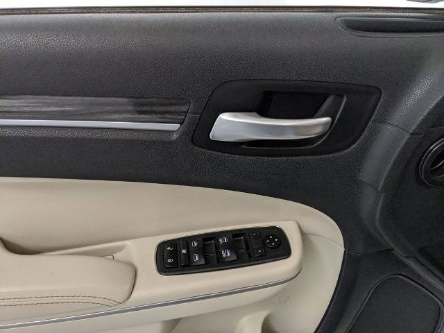 Used 2019 Chrysler 300 Touring w/ Sport Appearance Package RWD image 16
