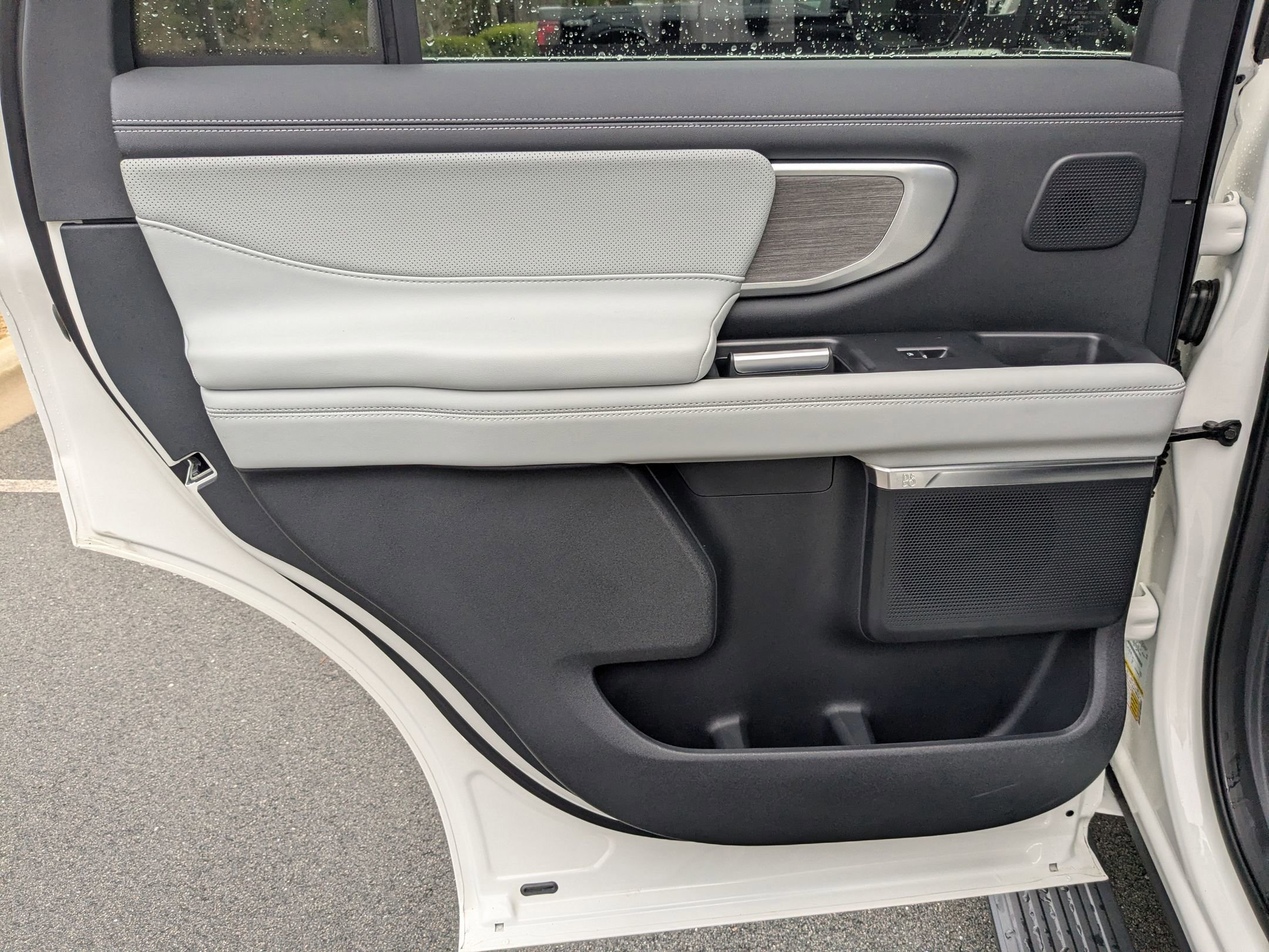 Certified 2025 Ford Expedition Platinum w/ Platinum Ultimate Package image 33