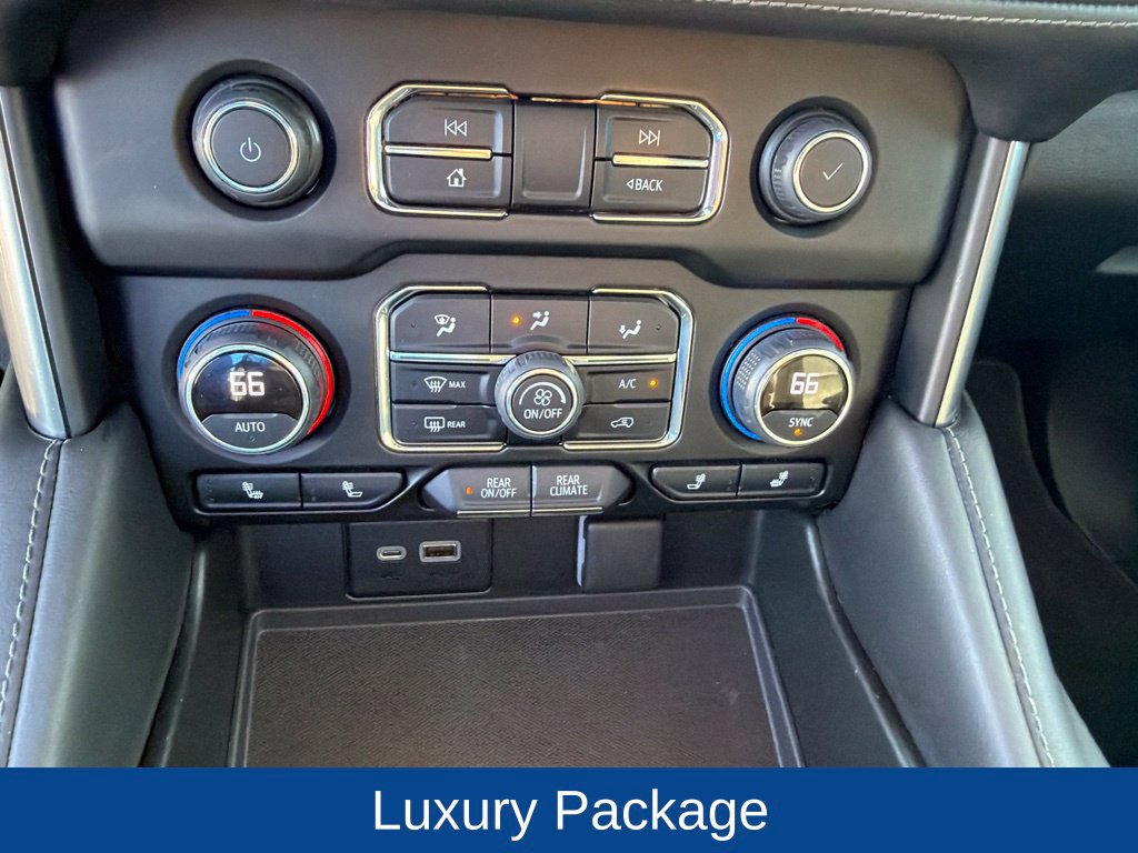 Used 2022 Chevrolet Tahoe Z71 w/ Luxury Package AWD/4WD image 28
