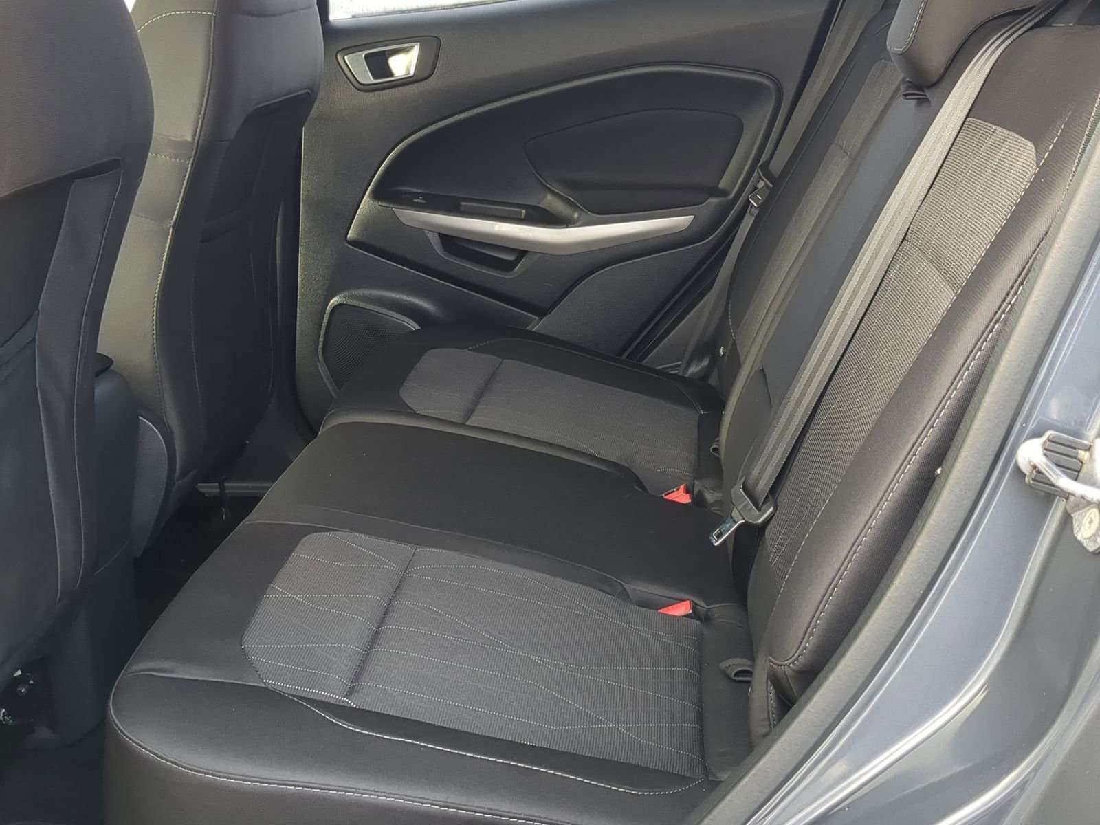 Certified 2018 Ford EcoSport SE image 22