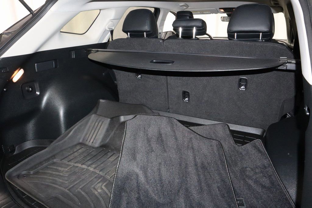 Used 2023 Kia Sportage EX image 15