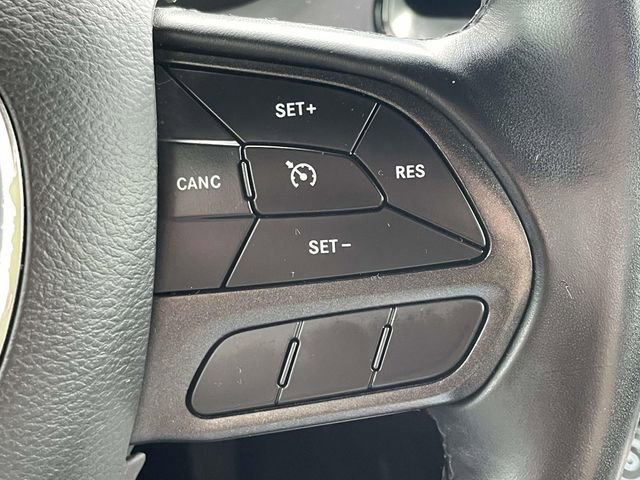 Used 2020 Dodge Challenger SXT RWD image 18
