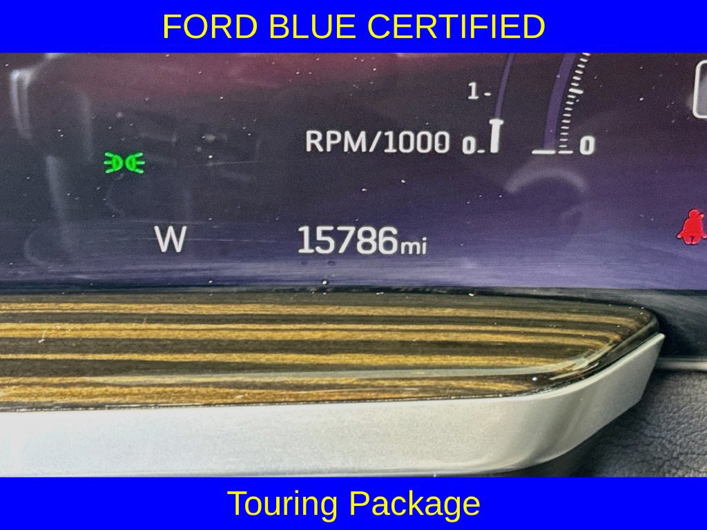 Used 2025 Cadillac Escalade ESV Premium Luxury w/ Touring Package AWD/4WD image 15