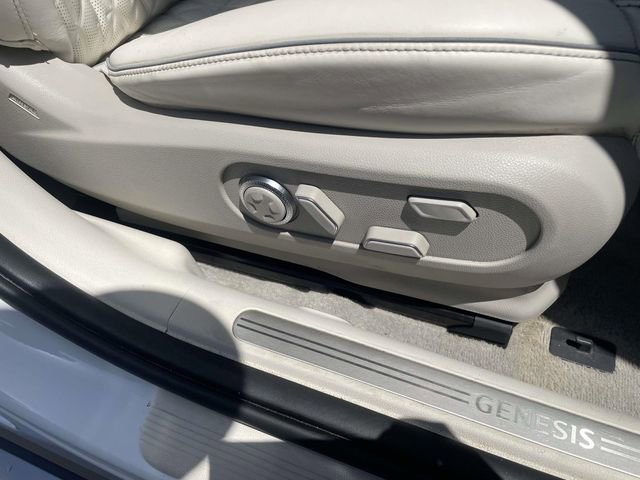 Used 2023 Genesis GV60 Performance AWD/4WD image 38