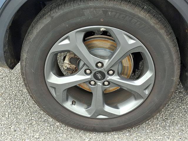 Certified 2025 Ford Escape ST-Line Select AWD/4WD image 9