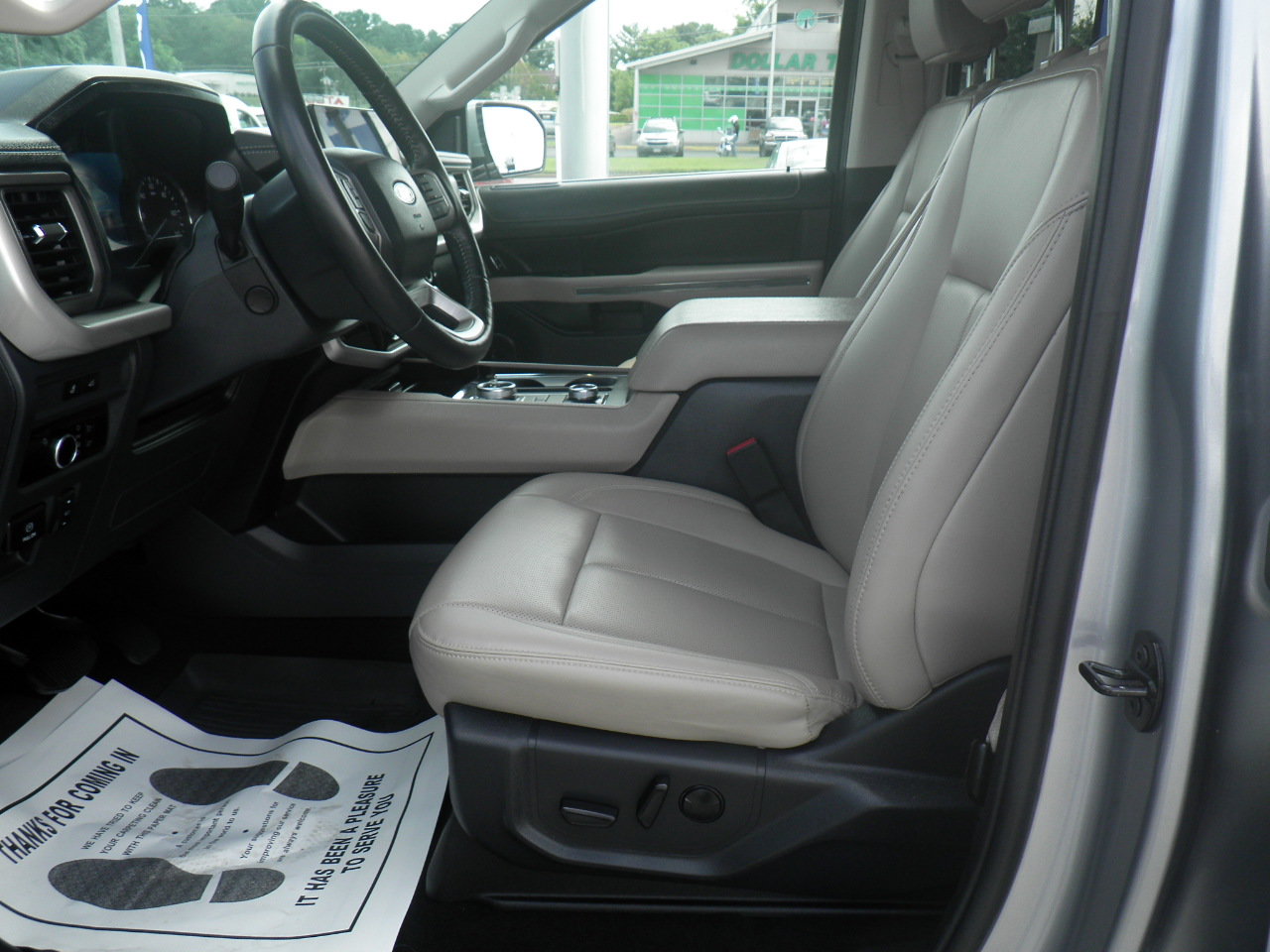 Certified 2024 Ford Expedition XLT AWD/4WD image 15