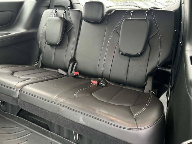 Used 2025 Chrysler Pacifica Select FWD image 15