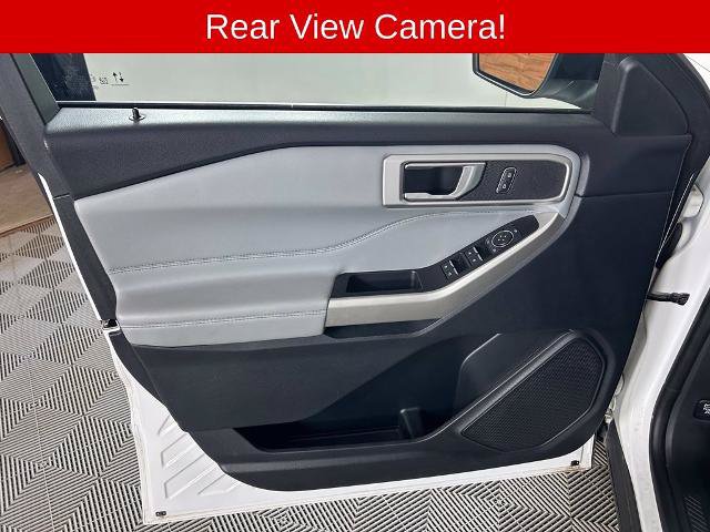 Certified 2022 Ford Explorer XLT w/ Equipment Group 202A AWD/4WD image 10
