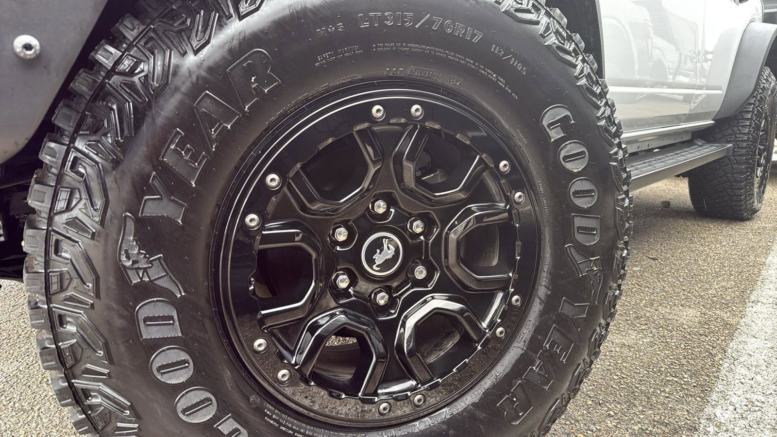 Certified 2022 Ford Bronco Wildtrak image 9