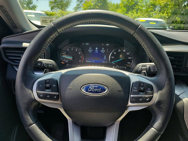 Certified 2020 Ford Explorer XLT w/ Comfort Package image 19