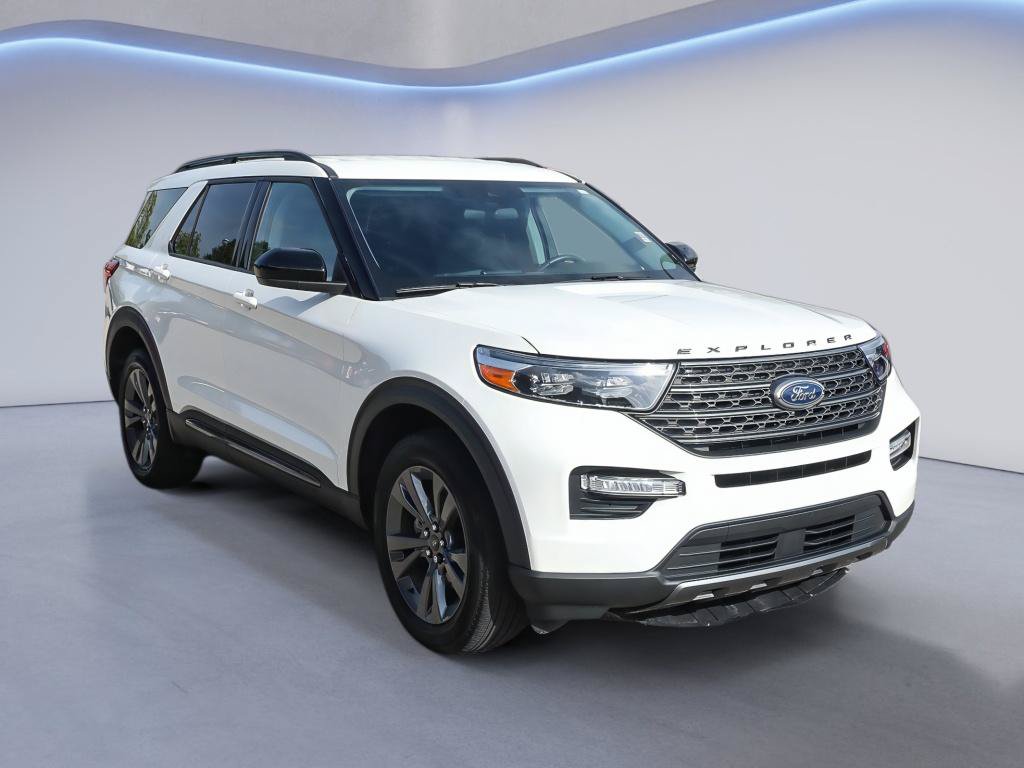 Certified 2024 Ford Explorer XLT w/ Equipment Group 202A AWD/4WD image 10