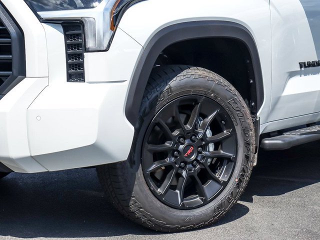 Used 2026 Toyota Tundra Limited AWD/4WD image 4