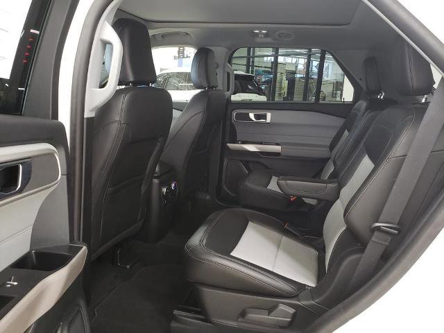 Certified 2024 Ford Explorer XLT w/ Equipment Group 202A AWD/4WD image 14