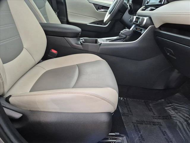 Used 2021 Toyota RAV4 XLE Premium FWD image 21