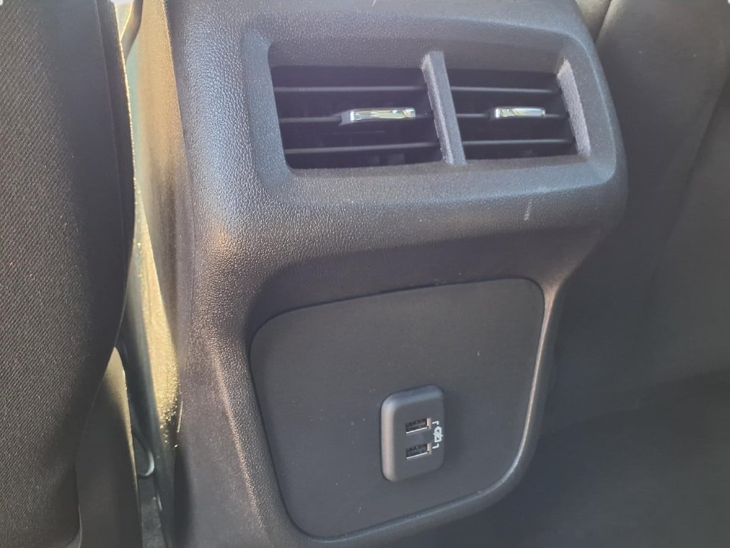 Used 2023 Chevrolet Equinox LT FWD image 27