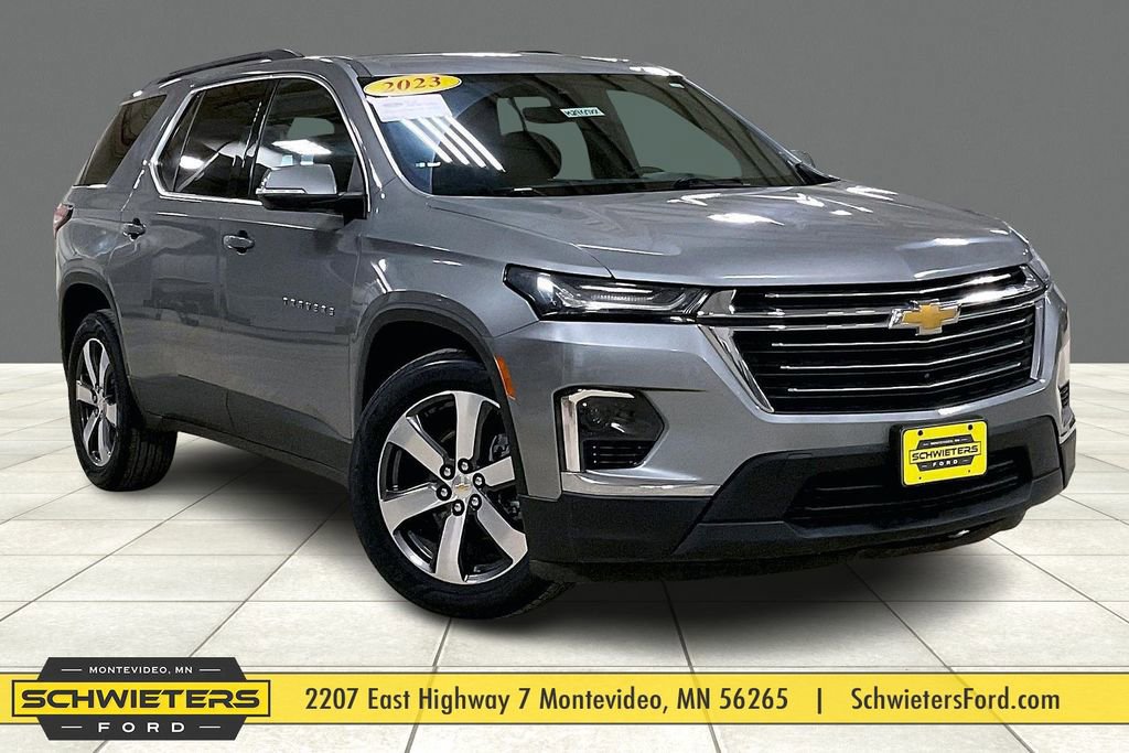 Used 2023 Chevrolet Traverse LT w/ LT Premium Package image 5