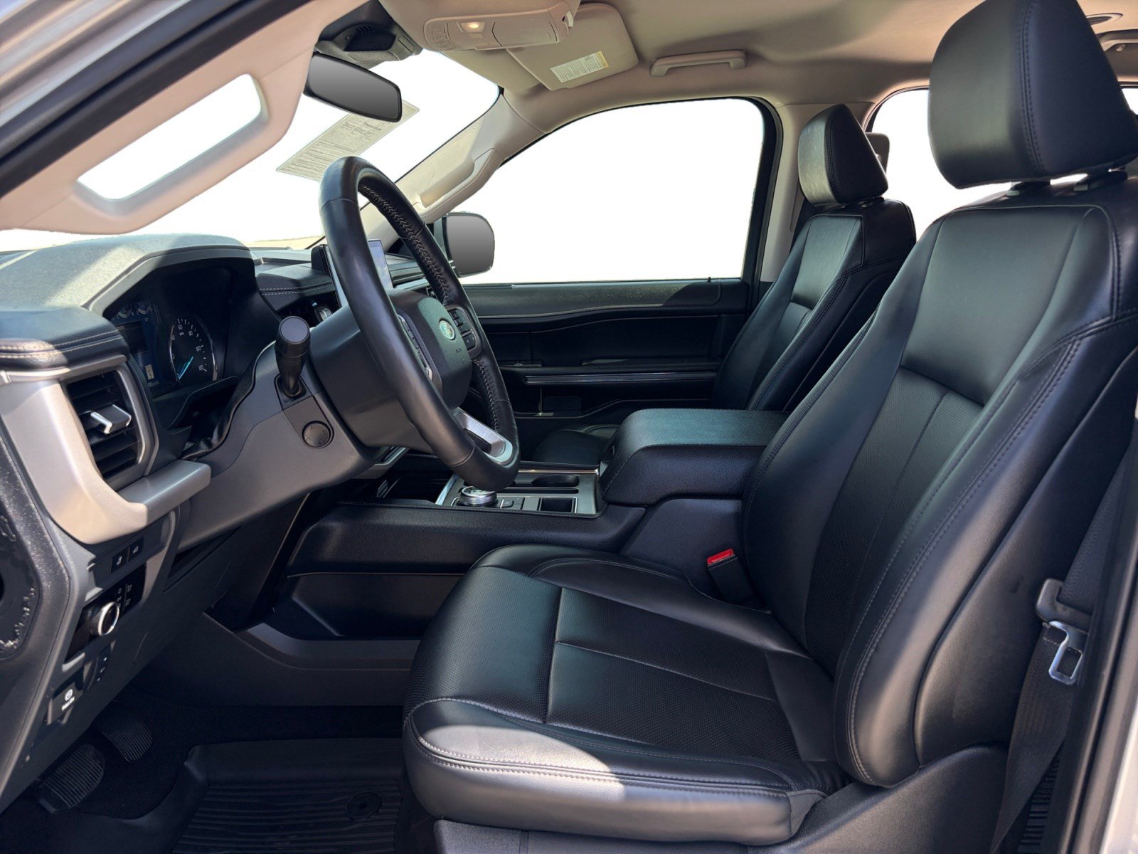 Certified 2024 Ford Expedition XLT RWD image 11
