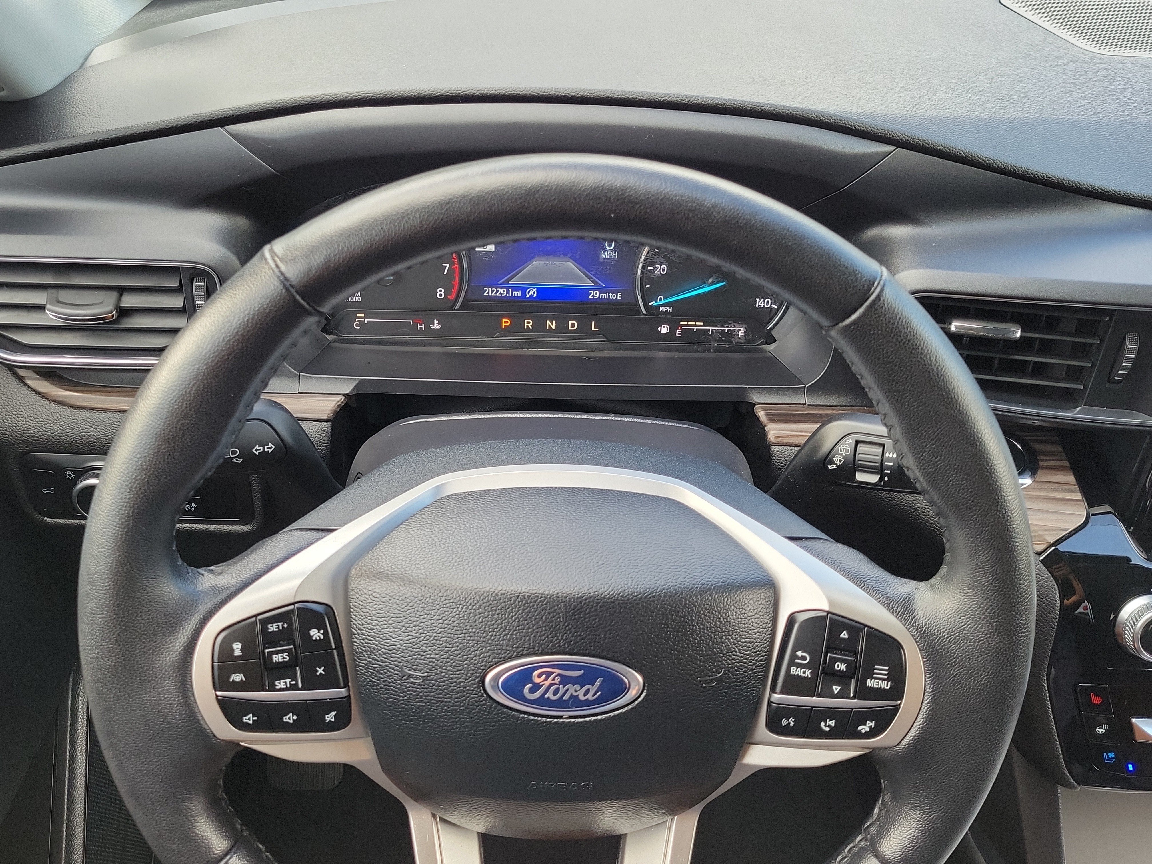 Certified 2024 Ford Explorer Limited w/ Limited Technology Package AWD/4WD image 22