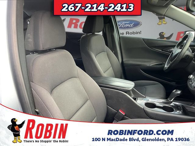 Used 2017 Chevrolet Malibu LT FWD image 28