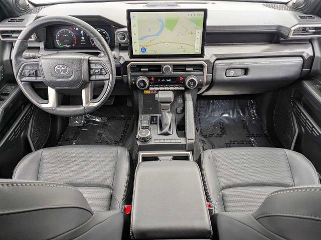 Used 2025 Toyota 4Runner Limited AWD/4WD image 28