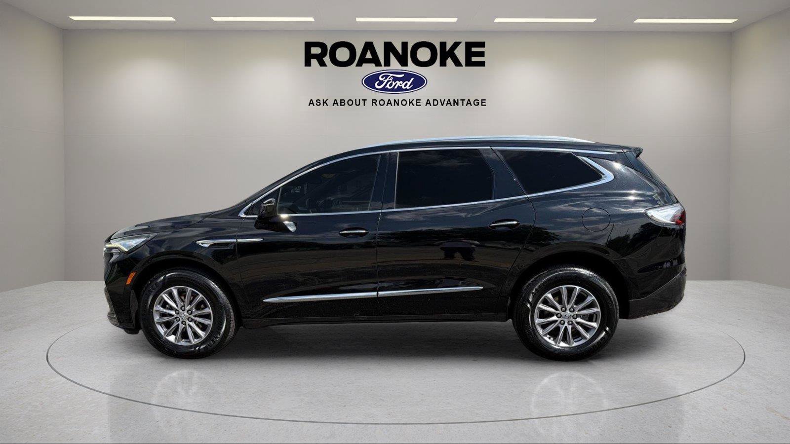Used 2023 Buick Enclave Essence AWD/4WD image 15