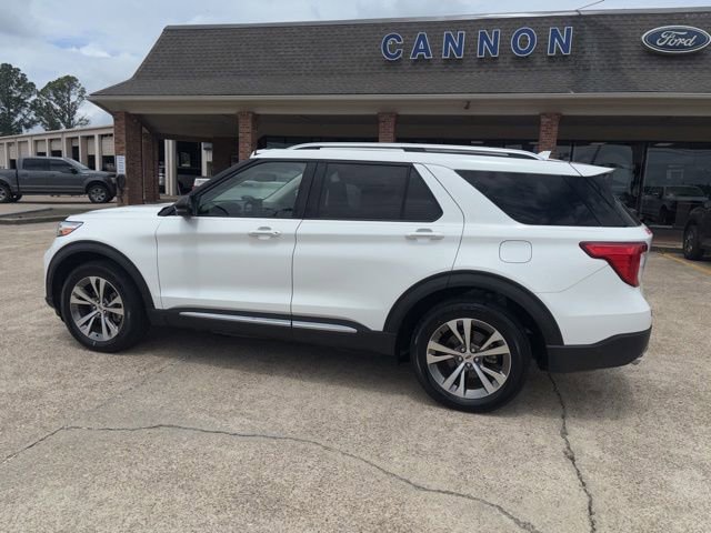 Certified 2020 Ford Explorer Platinum w/ Premium Technology Package AWD/4WD image 3