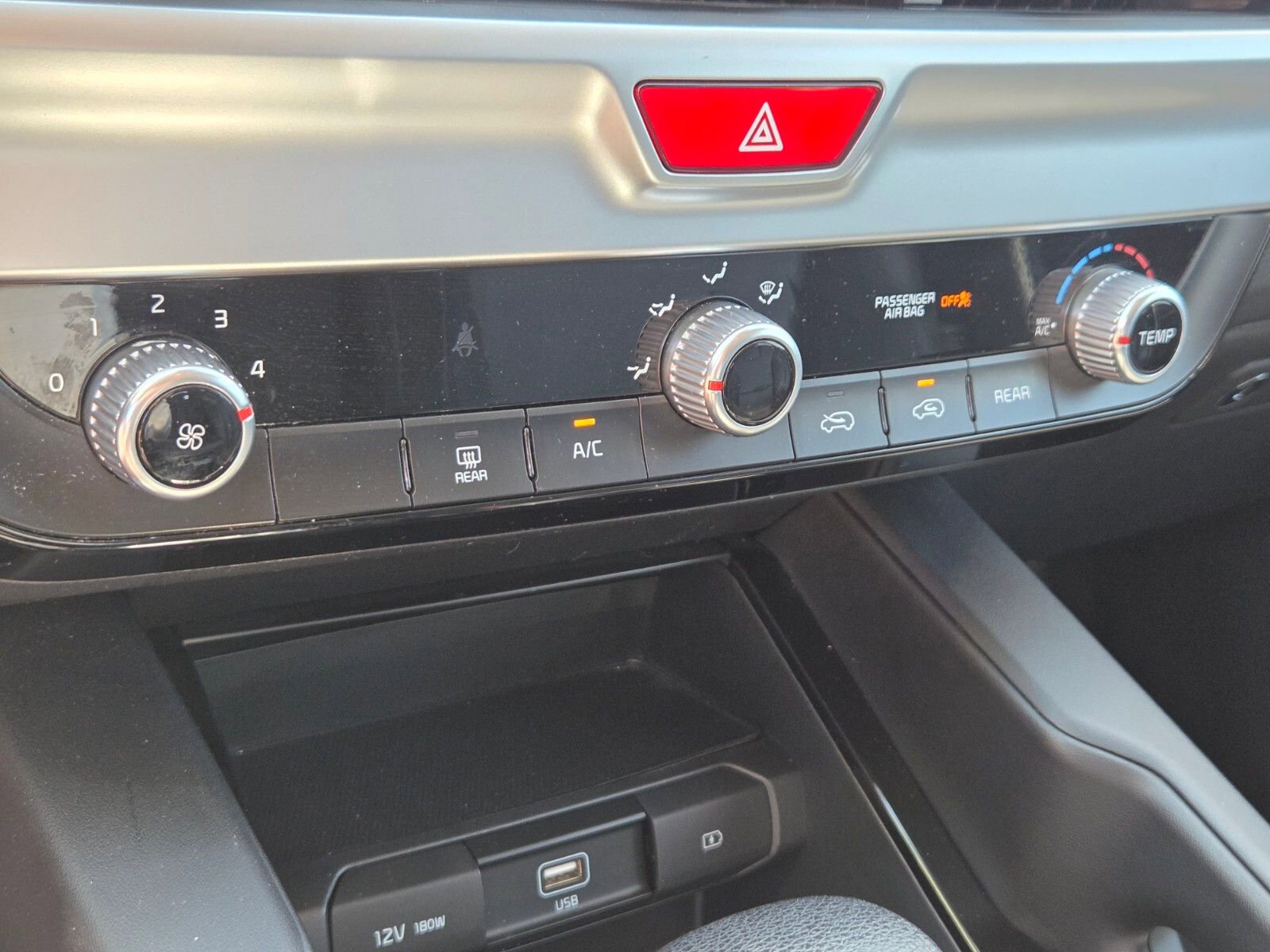Used 2021 Kia Telluride LX AWD/4WD image 23