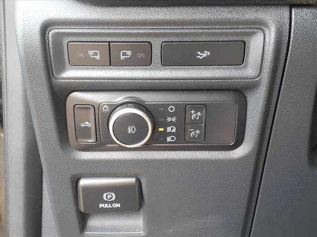 Certified 2022 Ford F150 XLT w/ Equipment Group 302A High image 19