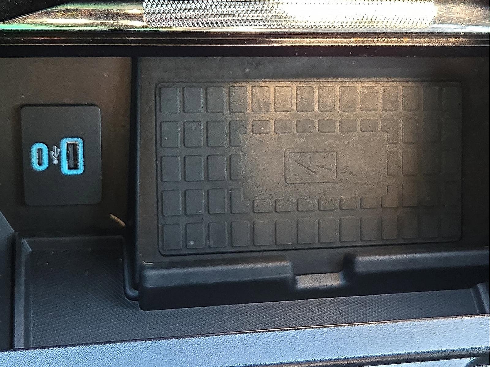 Certified 2022 Ford F150 Platinum w/ Equipment Group 701A High image 18