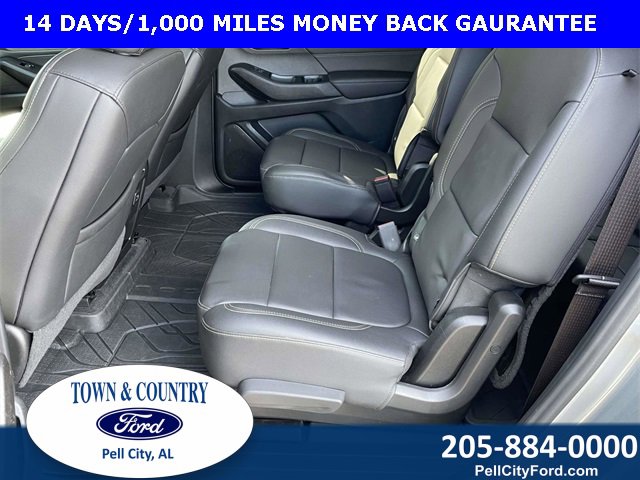 Used 2023 Chevrolet Traverse LT w/ LT Premium Package image 5