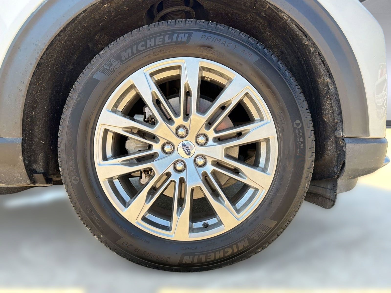 Certified 2025 Ford Explorer Platinum RWD image 11