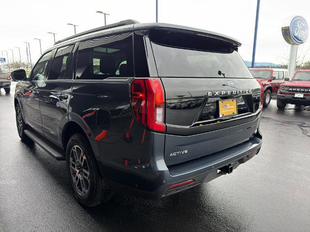 Certified 2025 Ford Expedition Active image 2
