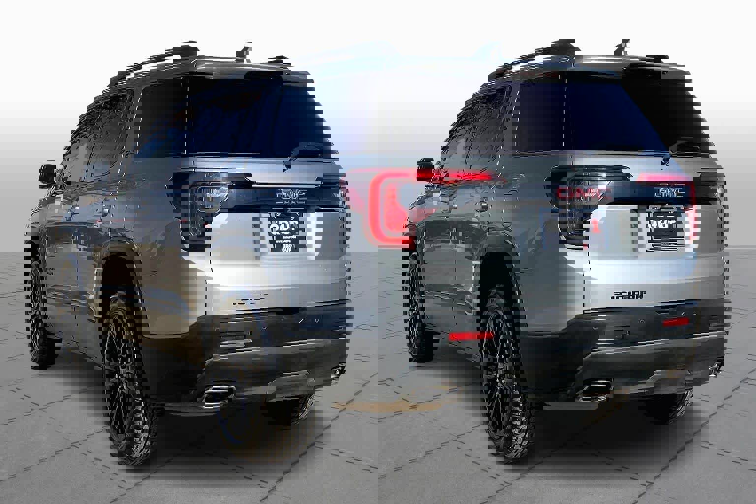 Used 2023 GMC Acadia SLE w/ Elevation Edition image 11