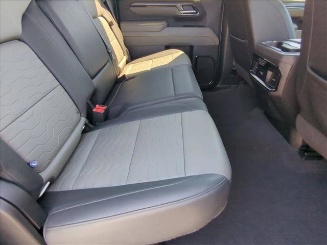 Used 2024 Chevrolet Silverado 2500 ZR2 w/ Technology Package image 19