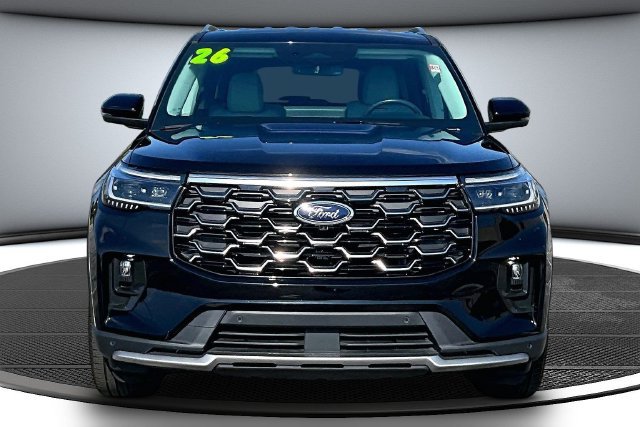 Certified 2026 Ford Explorer Platinum w/ LUX Leather Package AWD/4WD image 2