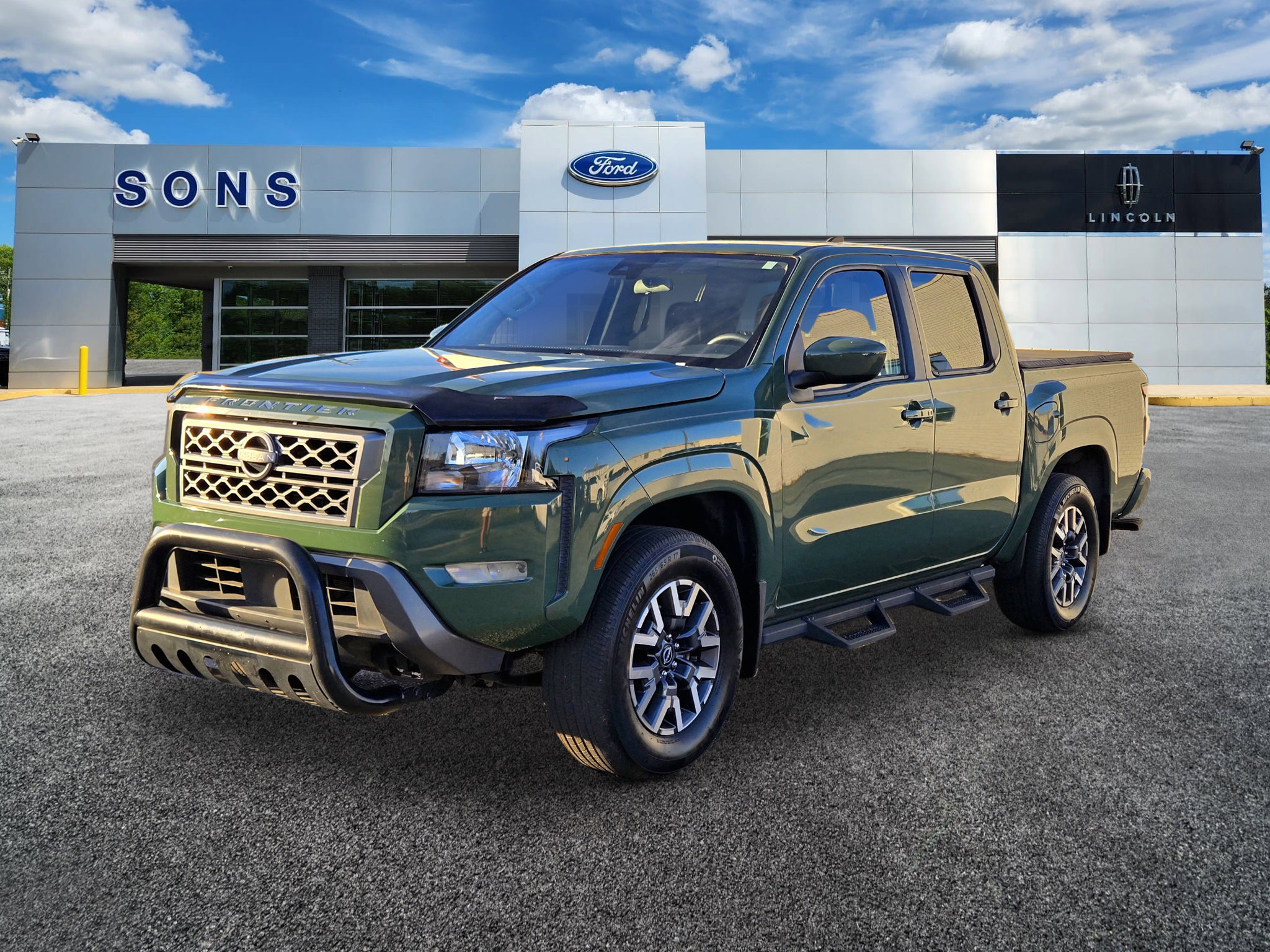 Used 2023 Nissan Frontier SV w/ SV Convenience Package