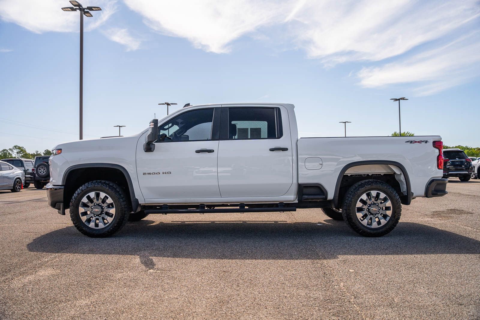 Used 2022 Chevrolet Silverado 2500 Custom w/ Custom Value Package image 2