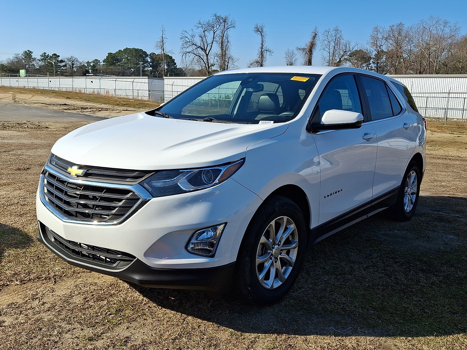 Used 2021 Chevrolet Equinox LT image 2