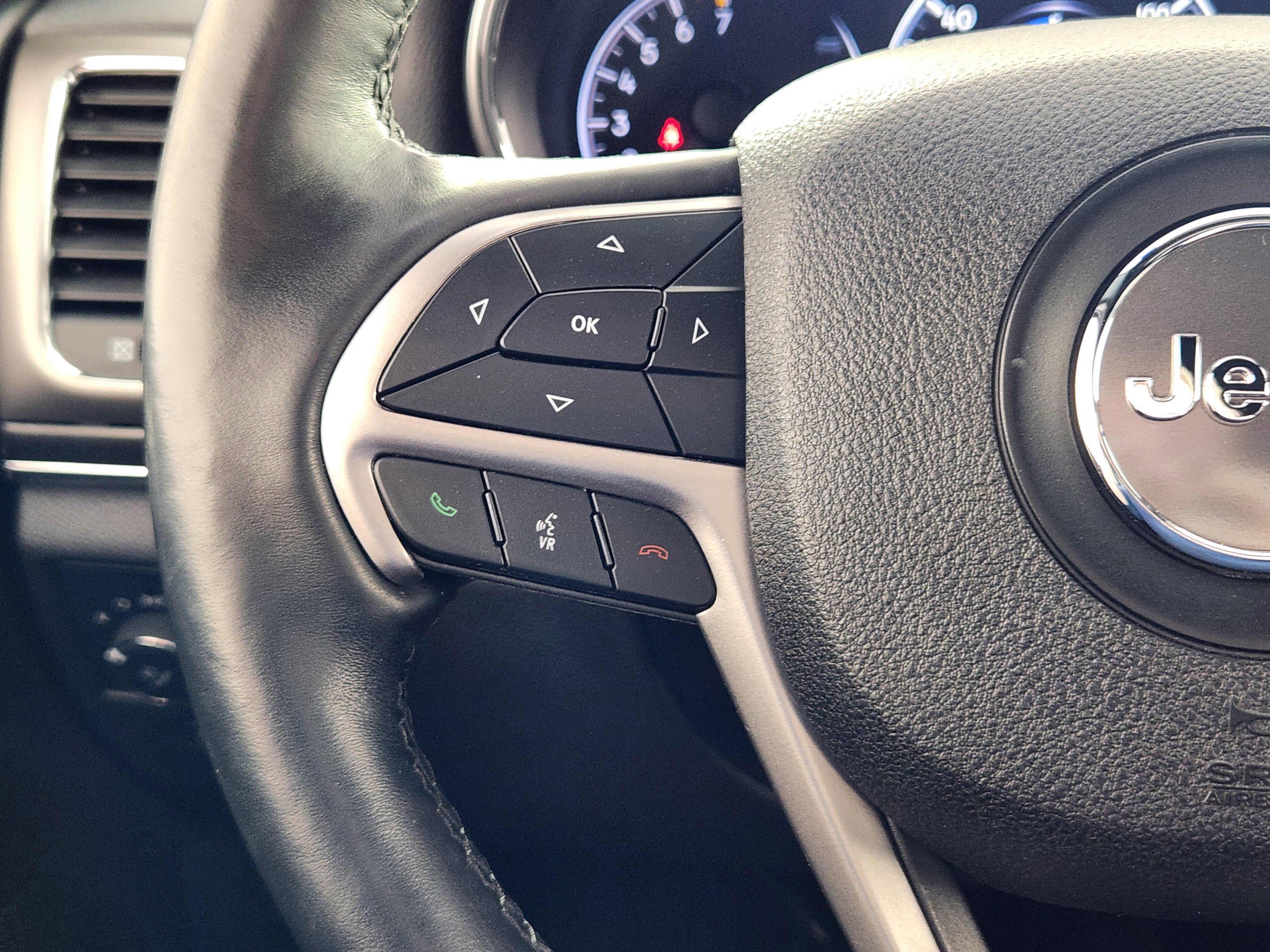 Used 2018 Jeep Grand Cherokee Limited image 18