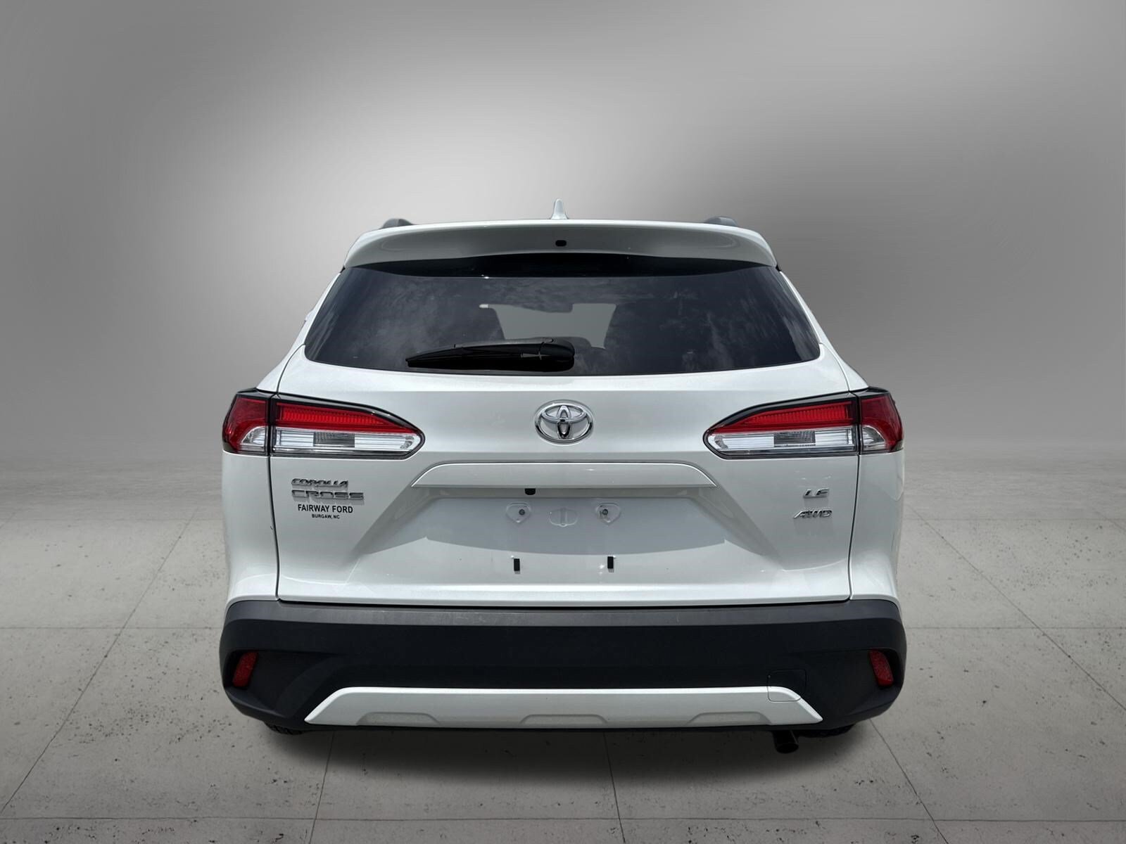 Used 2022 Toyota Corolla Cross LE AWD/4WD image 8