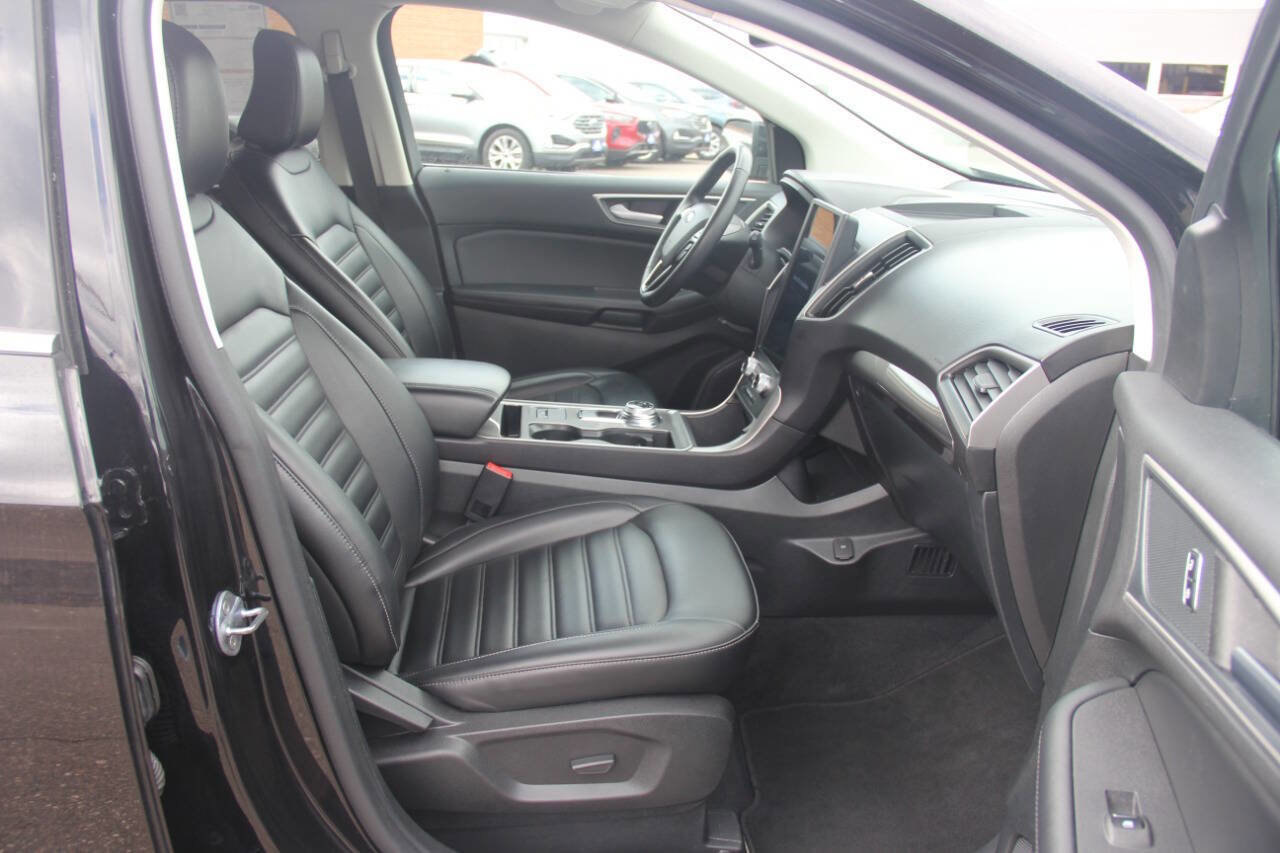 Certified 2024 Ford Edge SEL AWD/4WD image 22