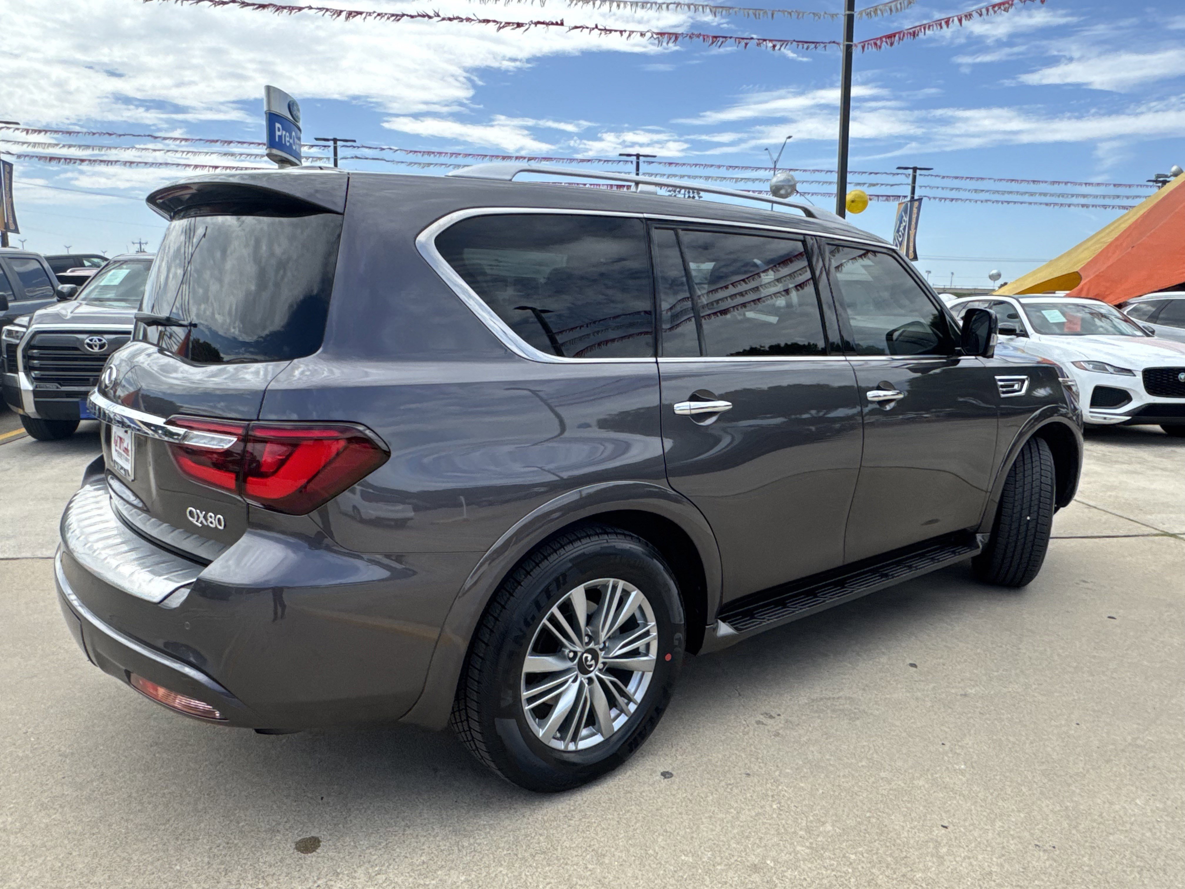 Used 2024 INFINITI QX80 Luxe image 4
