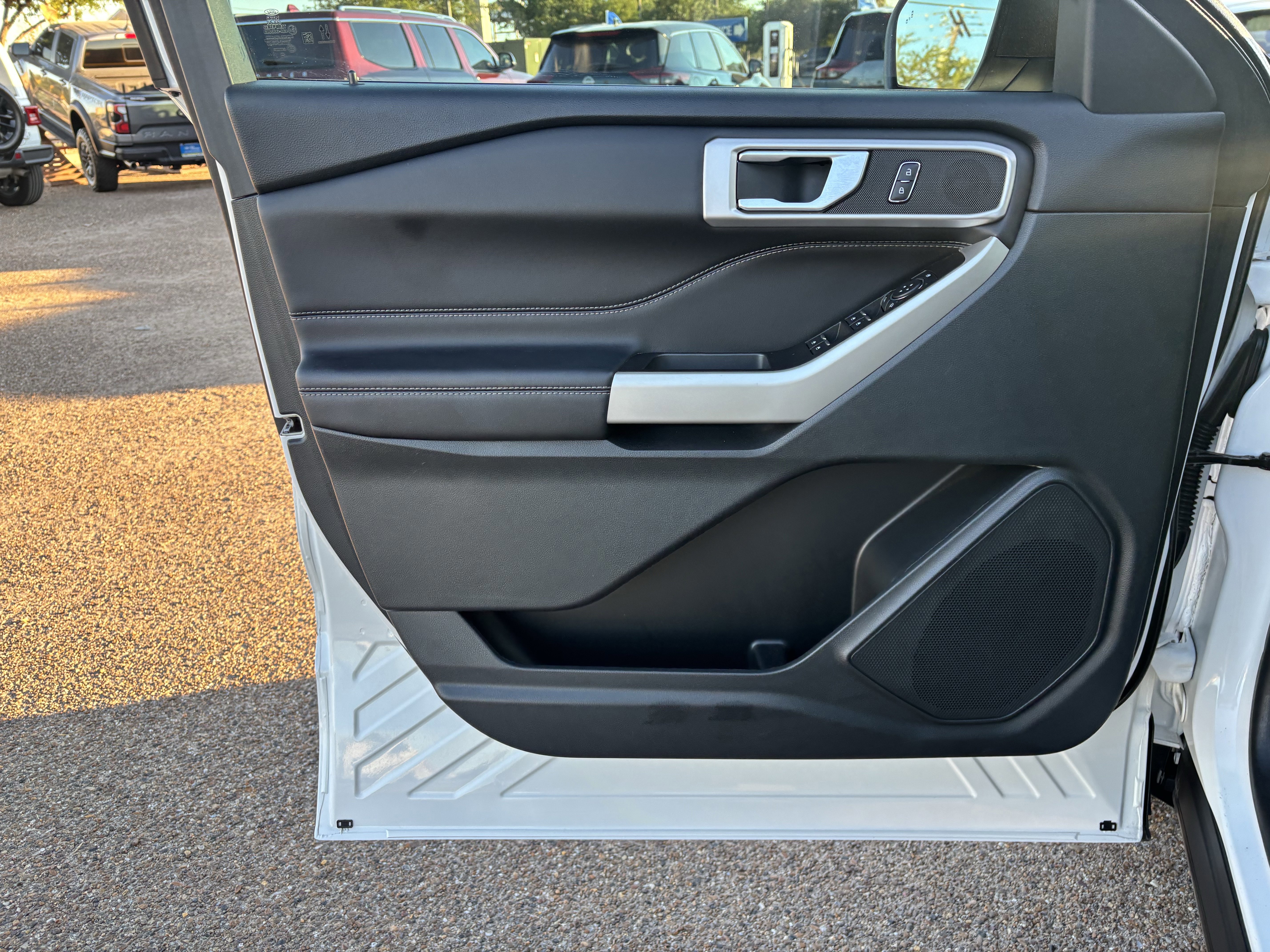 Certified 2023 Ford Explorer XLT image 14