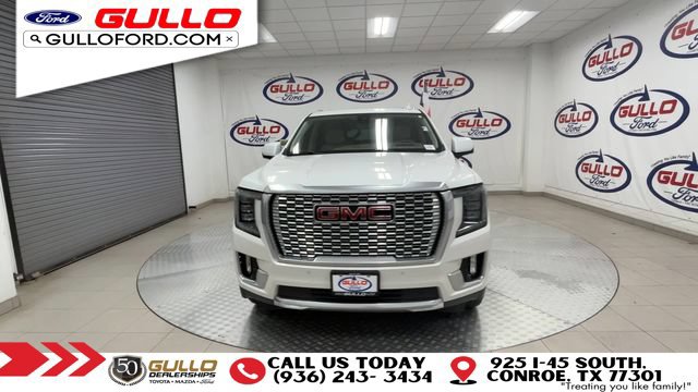 Used 2022 GMC Yukon Denali w/ Denali Premium Package AWD/4WD image 3