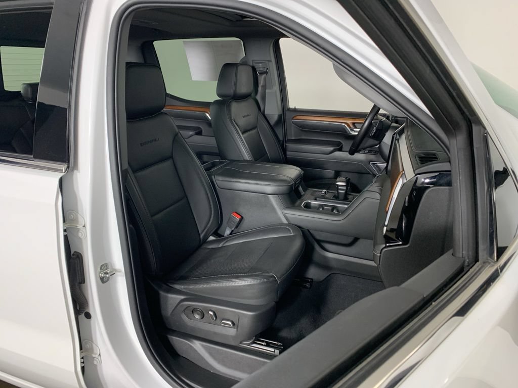 Used 2023 GMC Sierra 1500 Denali w/ Denali Reserve Package AWD/4WD image 39