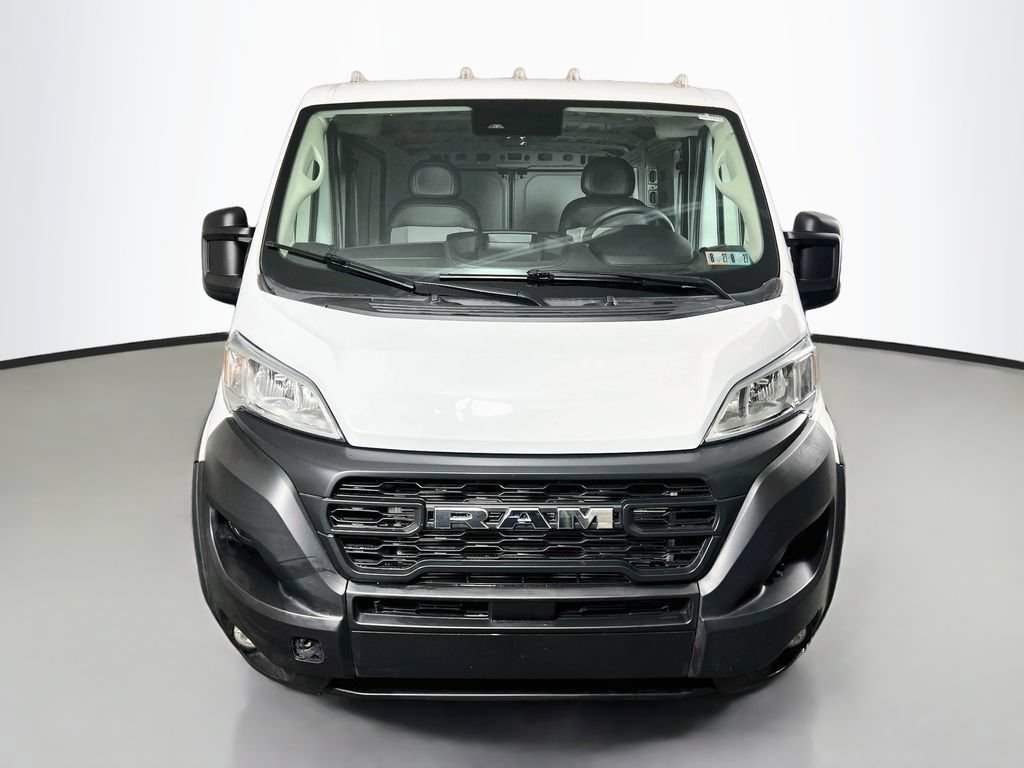 Used 2025 RAM ProMaster 2500 w/ Convenience Group FWD image 3