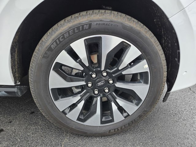 Certified 2025 Ford Expedition Max Platinum w/ Driver's Package AWD/4WD image 48
