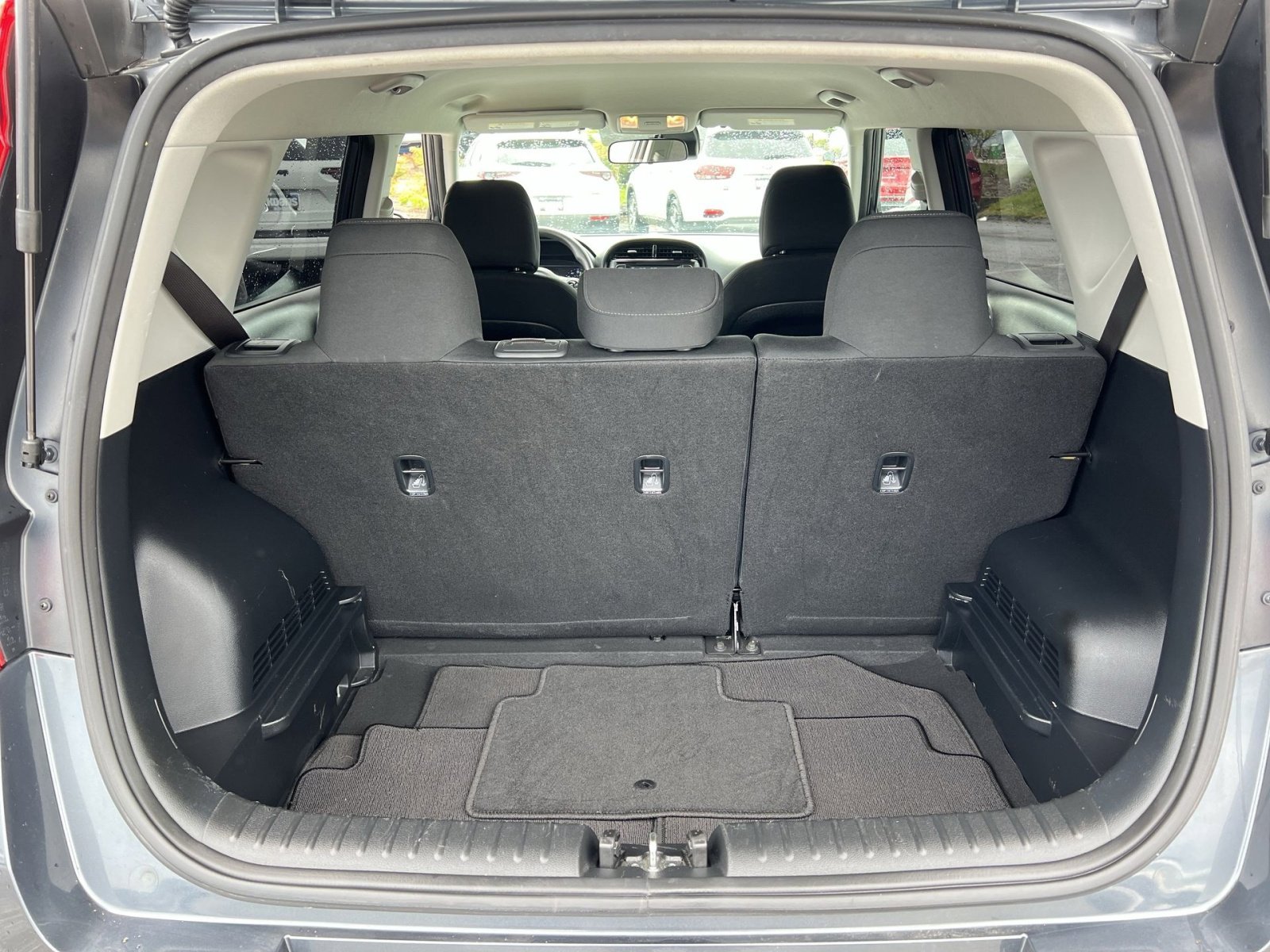 Used 2020 Kia Soul S FWD image 32
