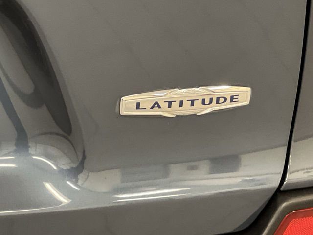 Used 2020 Jeep Cherokee Latitude w/ Cold Weather Group AWD/4WD image 6