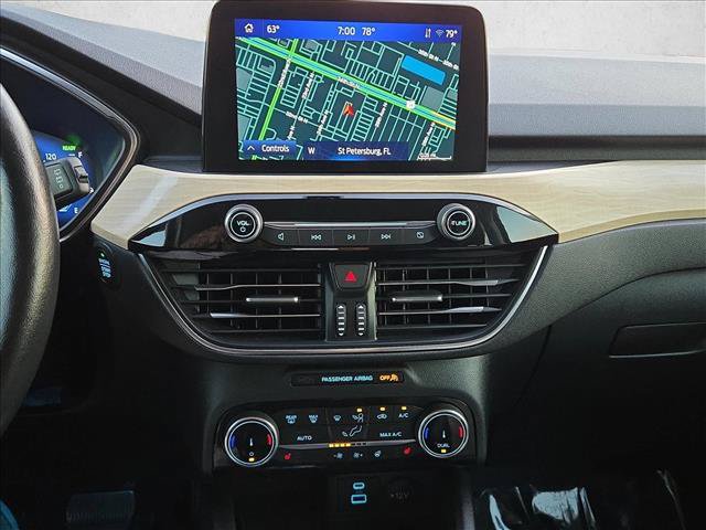 Certified 2022 Ford Escape Titanium w/ Titanium Premium Package FWD image 15